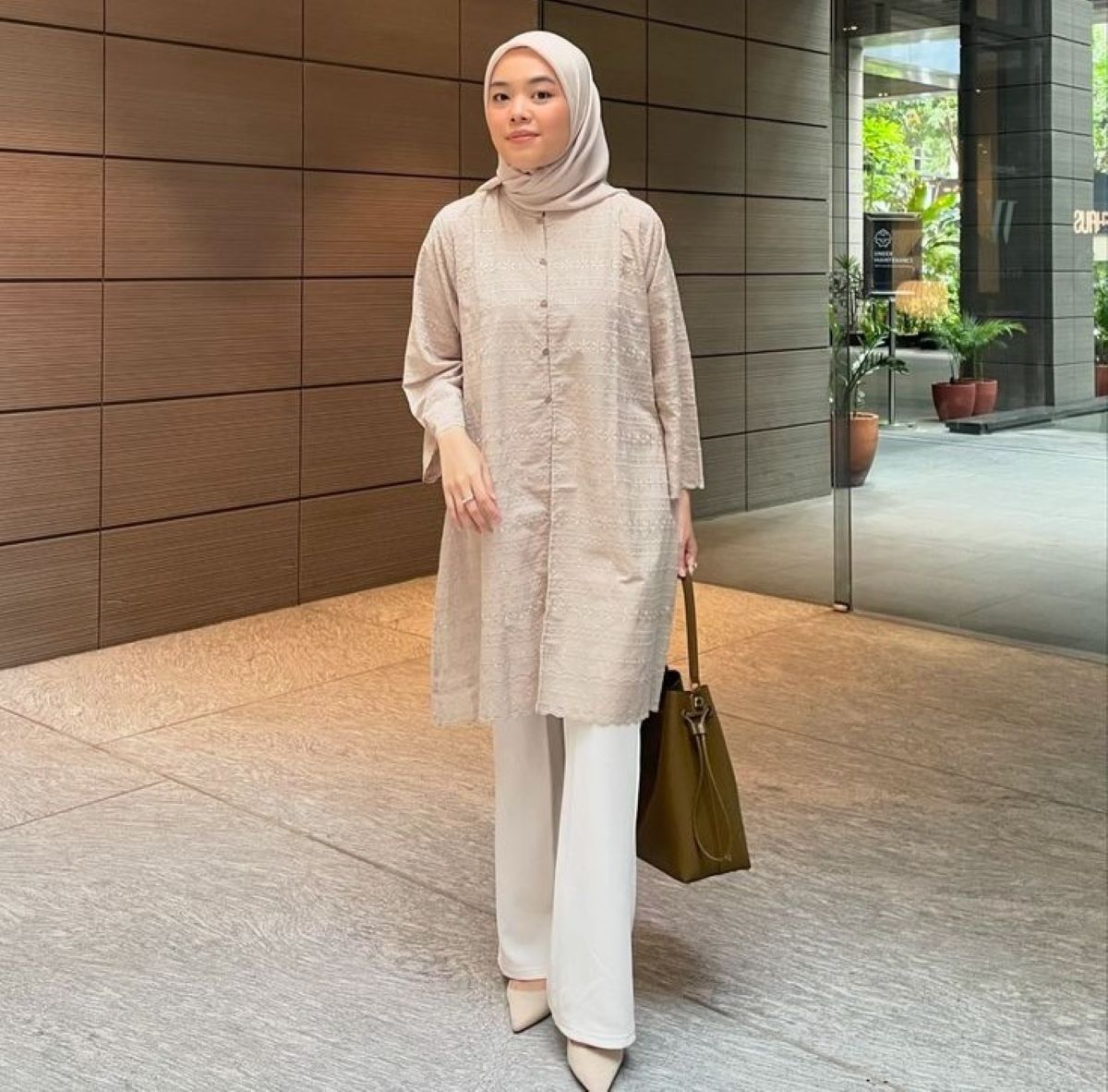 Tips Outfit Bukber Anti Norak, Cocok dari Kafe Santai hingga Hotel