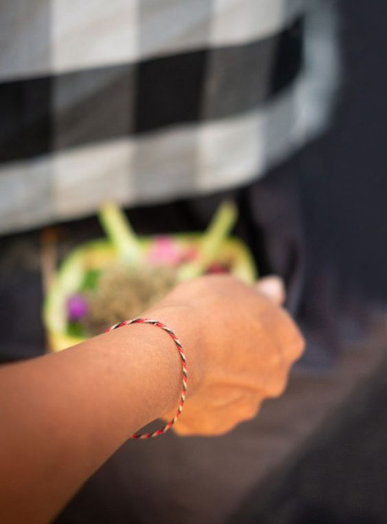 Arti Gelang Tridatu Bali dan Aturan Pemakaiannya