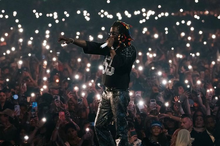 Outfit Musisi di Coachella 2026 Didominasi Gaya Santai