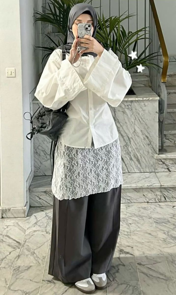 Inspirasi Layering Outfit dengan Lace Extender yang Stylish
