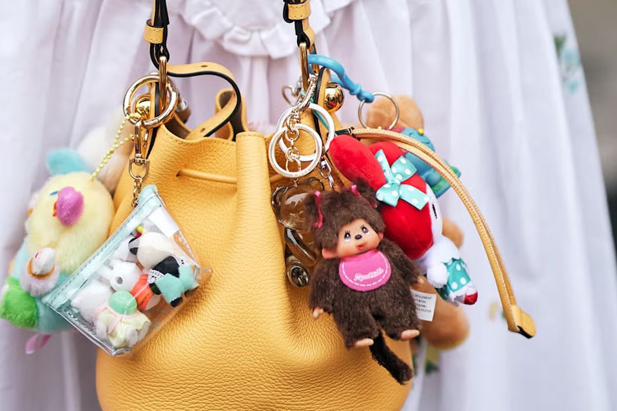 Bag Charm Kekinian untuk Upgrade Tampilan Tas 2026